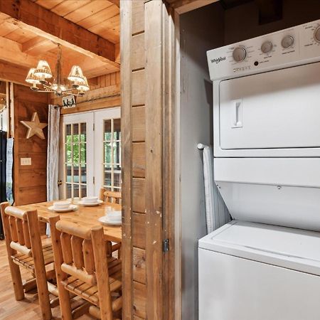 A Charming Cabin, Pool, Firepit, Hot Tub-Jacuzzi Gatlinburg Exterior foto